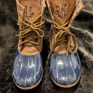Monogrammed womens duckboot waterproof colored lace up brown navy rainboot, sz 8